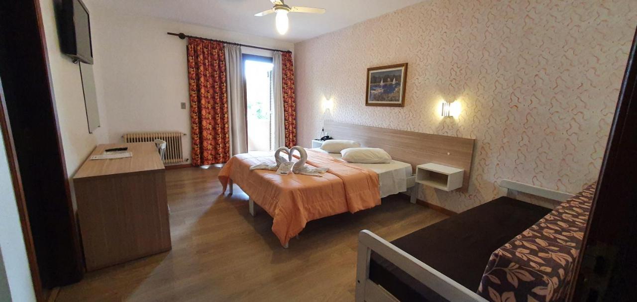 Hotel Alpen Hof 格拉玛多 外观 照片