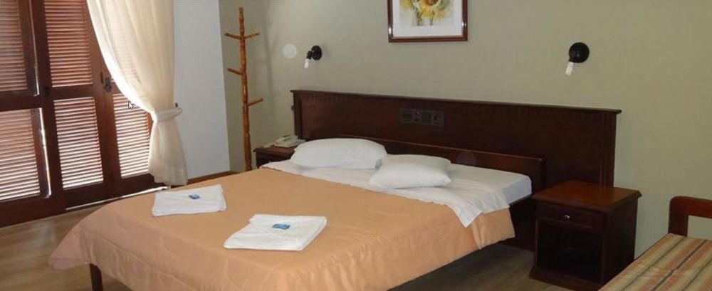 Hotel Alpen Hof 格拉玛多 外观 照片