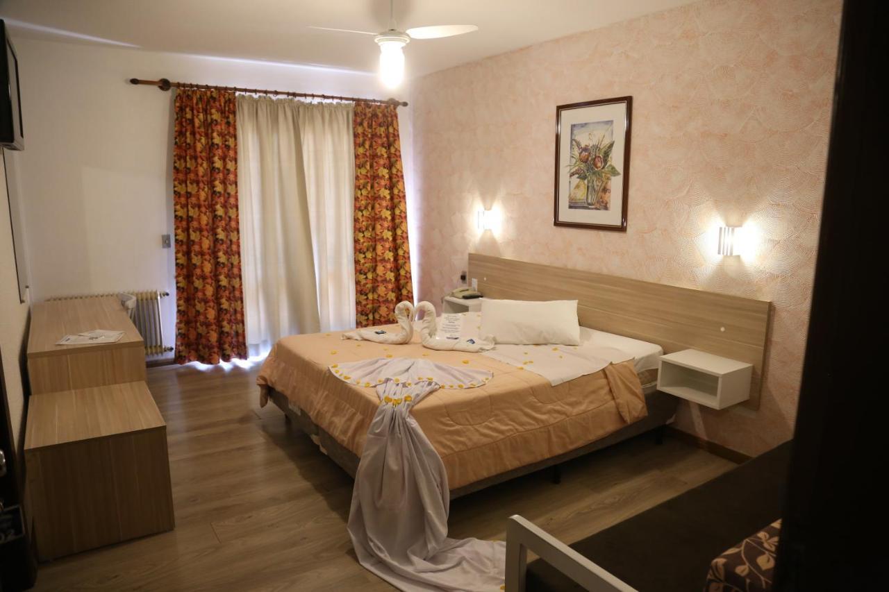 Hotel Alpen Hof 格拉玛多 外观 照片